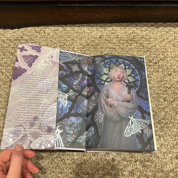 Fairyloot - The Knight and the Moth by Rachel Gillig & Bookshelf Bunting - Picture 3 of 12